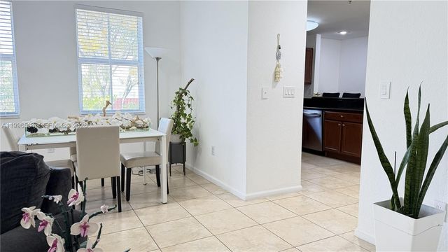 11605 NW 89th St 220, Doral, FL 33178