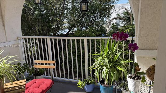 11605 NW 89th St 220, Doral, FL 33178
