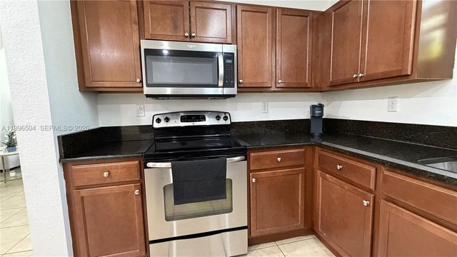 11605 NW 89th St 220, Doral, FL 33178