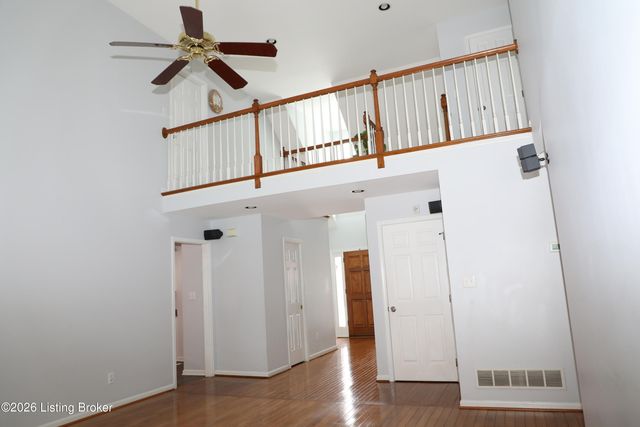 12016 Hudson View Ct, Louisville, KY 40299