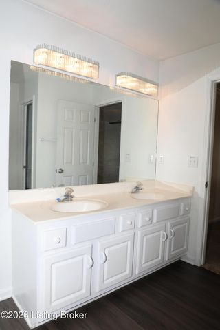 12016 Hudson View Ct, Louisville, KY 40299