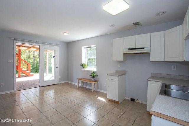 12016 Hudson View Ct, Louisville, KY 40299