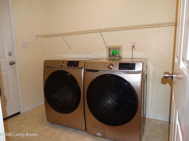 12016 Hudson View Ct, Louisville, KY 40299