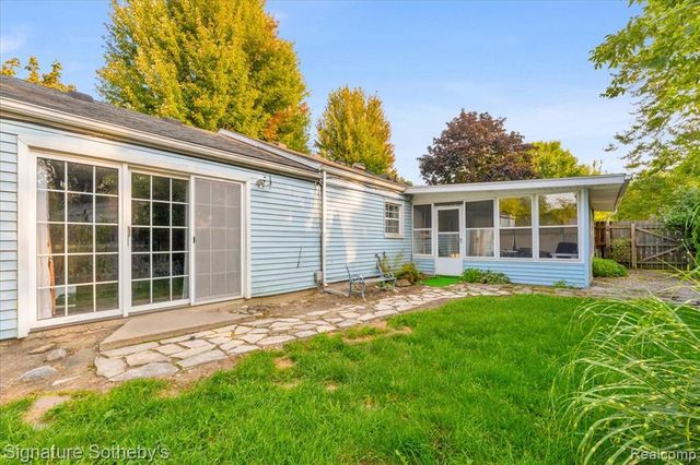 21769 Ulrich Street, Clinton Township, MI 48036