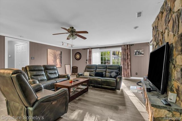 21769 Ulrich Street, Clinton Township, MI 48036