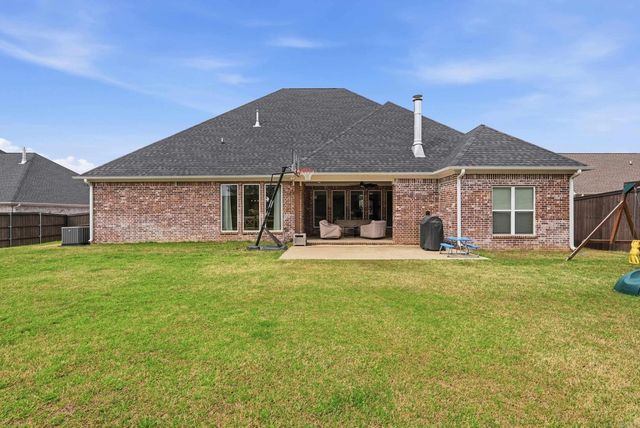 1750 Pearce Dr, Conway, AR 72034