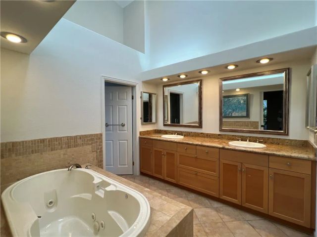 8 Valley View, Irvine, CA 92612