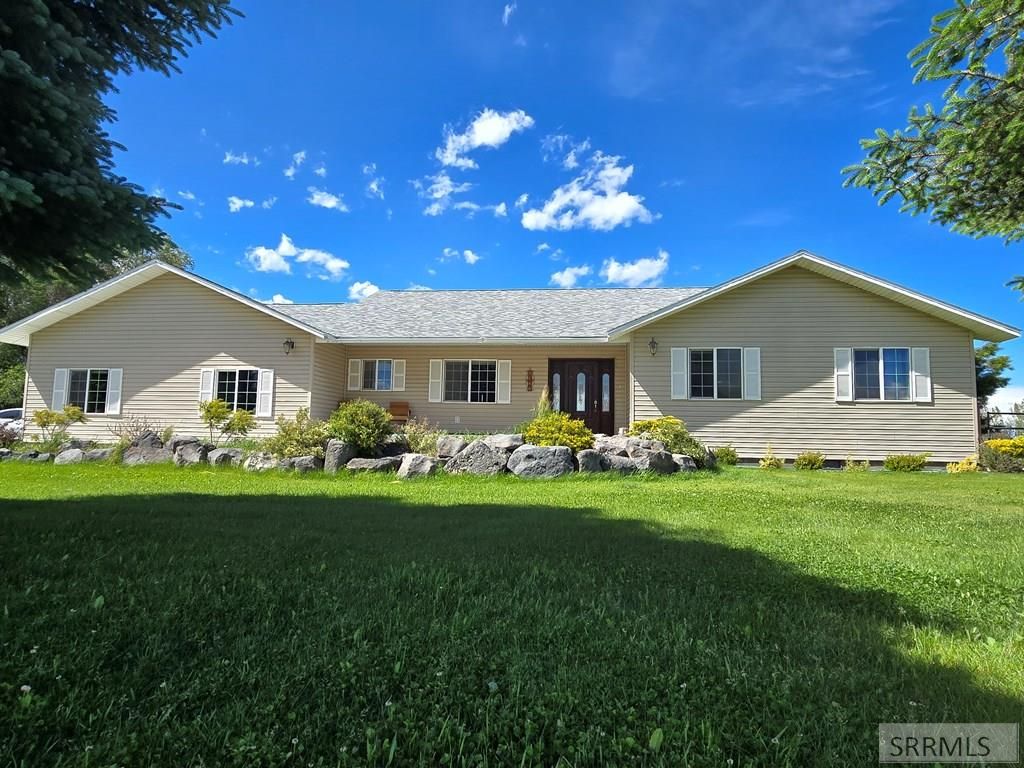 Image 4 of property listing at 3927 E 400 N, Rigby, ID 83442