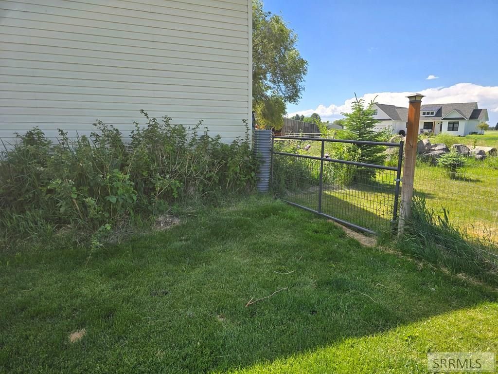 Image 40 of property listing at 3927 E 400 N, Rigby, ID 83442