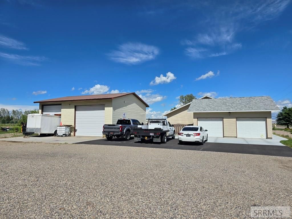 Image 8 of property listing at 3927 E 400 N, Rigby, ID 83442