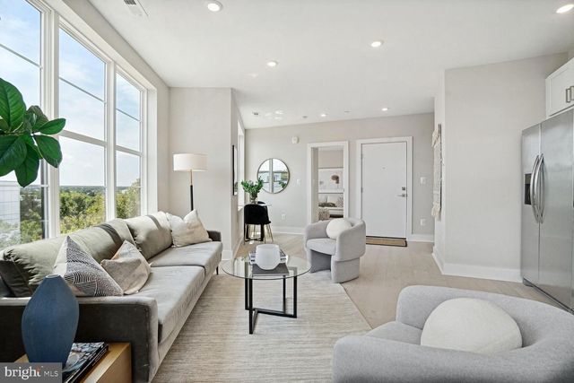 901 19TH ST NE #B3, Washington, DC 20002