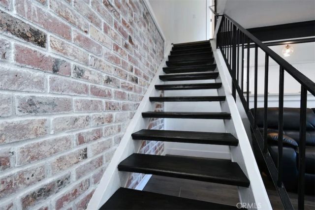 28159 Robin Ave, Saugus, CA 91350