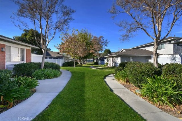 28159 Robin Ave, Saugus, CA 91350