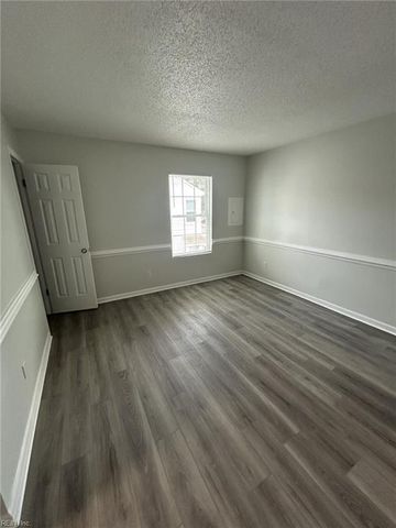 1424 Becks CT, Virginia Beach, VA 23464