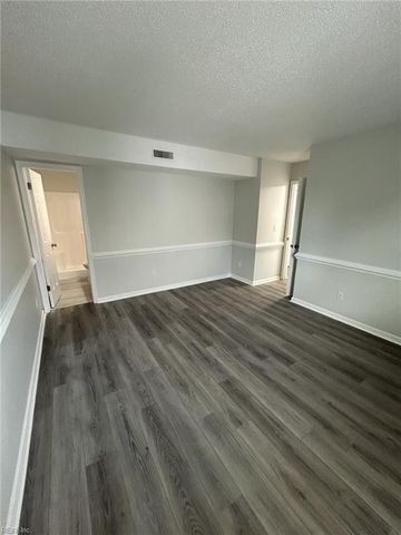 1424 Becks CT, Virginia Beach, VA 23464
