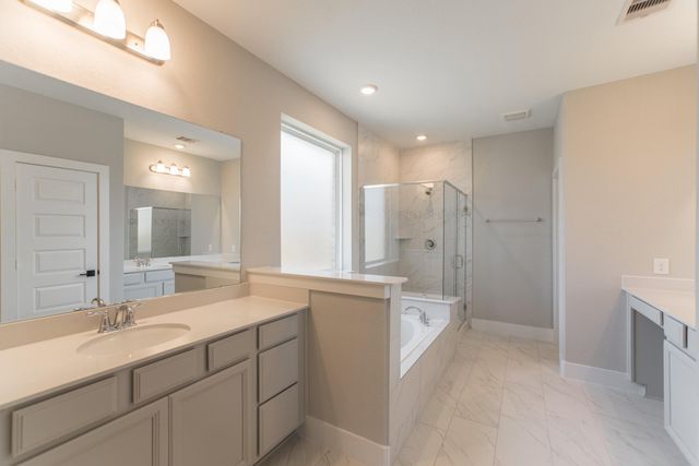 2016 Woodland Park Court, Conroe, TX 77384