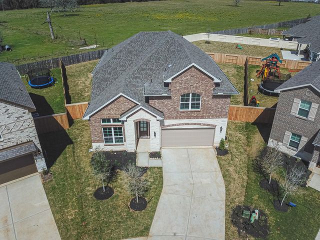 2016 Woodland Park Court, Conroe, TX 77384