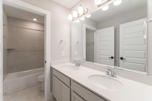 2016 Woodland Park Court, Conroe, TX 77384