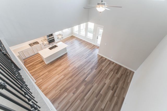 2016 Woodland Park Court, Conroe, TX 77384