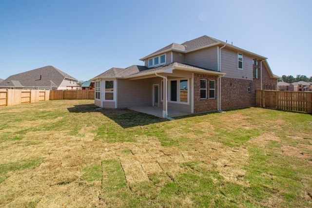 2016 Woodland Park Court, Conroe, TX 77384
