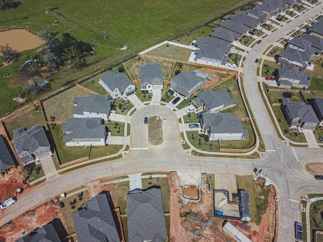 2016 Woodland Park Court, Conroe, TX 77384