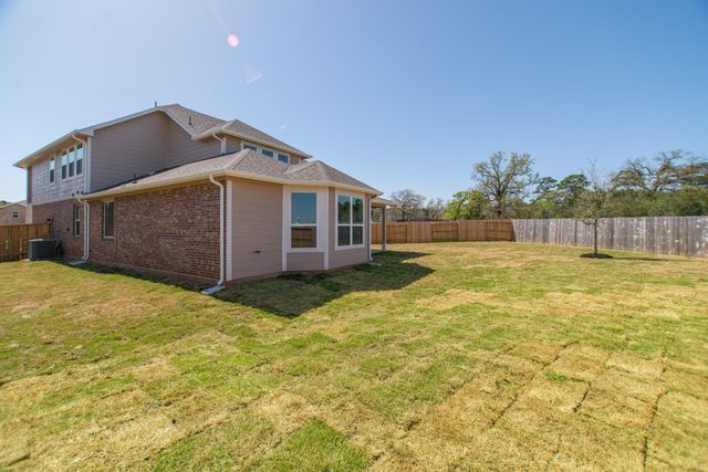2016 Woodland Park Court, Conroe, TX 77384