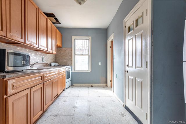 968 E 48th Street, Brooklyn, NY 11203