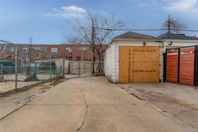 968 E 48th Street, Brooklyn, NY 11203