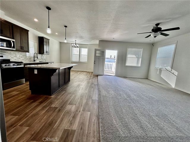 2205 W Acacia Ave 93, Hemet, CA 92545