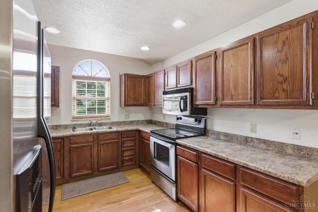 3326 Meadow Green Court, Batavia Twp, OH 45102