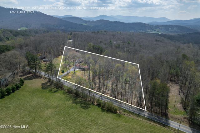 1266 Ford Road, Warne, NC 28909