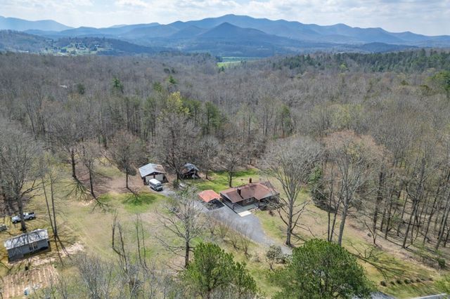 1266 Ford Road, Warne, NC 28909