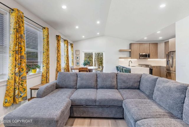 3460 S Shamrock Street, Wasilla, AK 99623