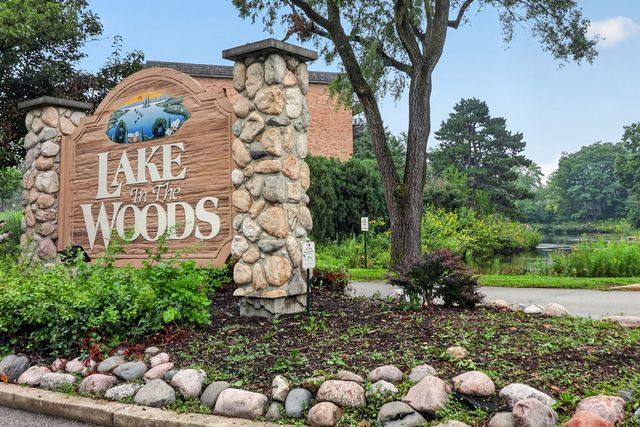 8000 Woodglen Lane 110, Downers Grove, IL 60516