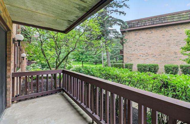 8000 Woodglen Lane 110, Downers Grove, IL 60516