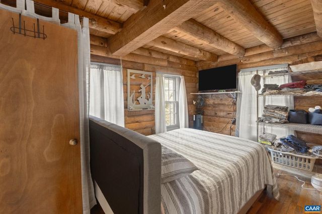 1522 HOLLAND CREEK RD, Louisa, VA 23093