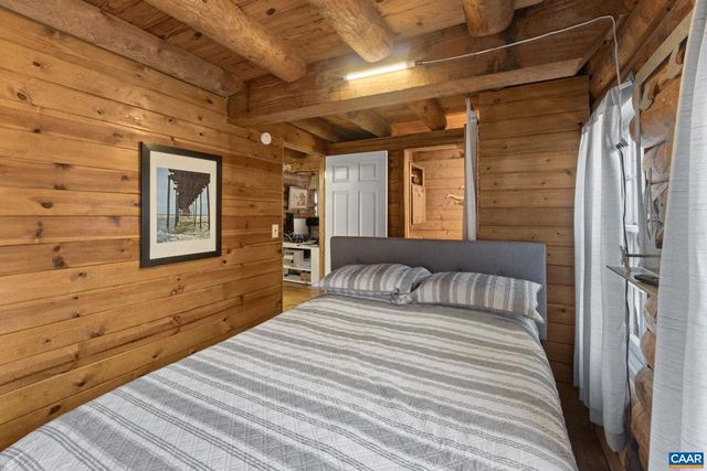 1522 HOLLAND CREEK RD, Louisa, VA 23093