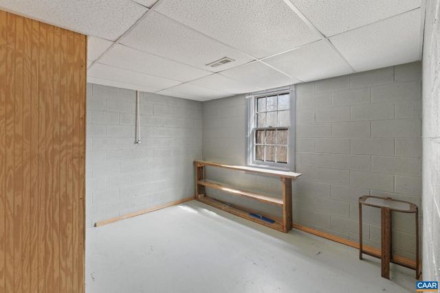 1522 HOLLAND CREEK RD, Louisa, VA 23093