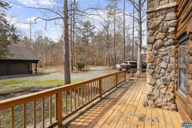 1522 HOLLAND CREEK RD, Louisa, VA 23093