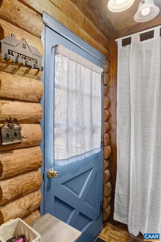 1522 HOLLAND CREEK RD, Louisa, VA 23093