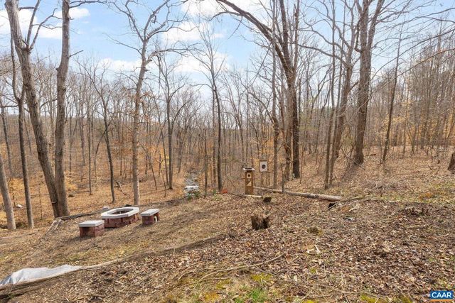 1522 HOLLAND CREEK RD, Louisa, VA 23093