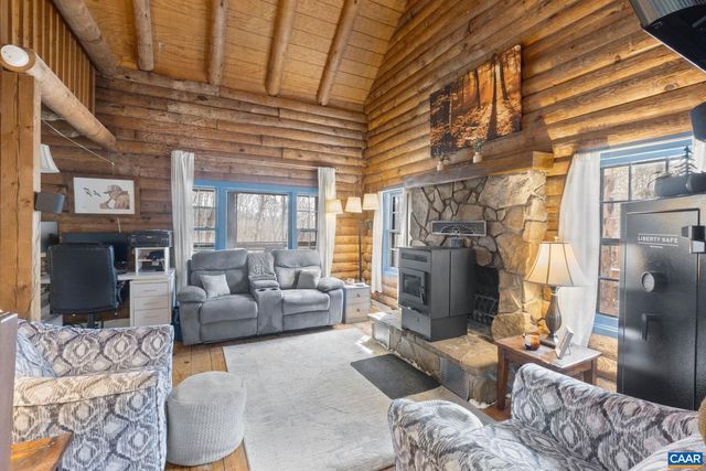 1522 HOLLAND CREEK RD, Louisa, VA 23093