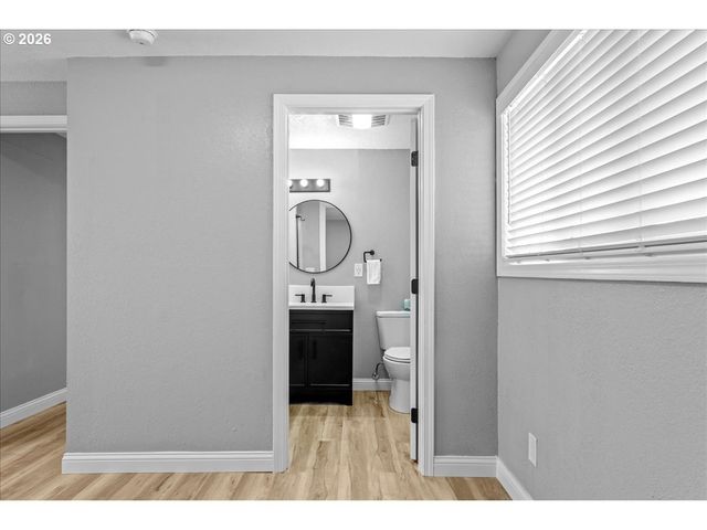 395 STARK St N, Salem, OR 97303