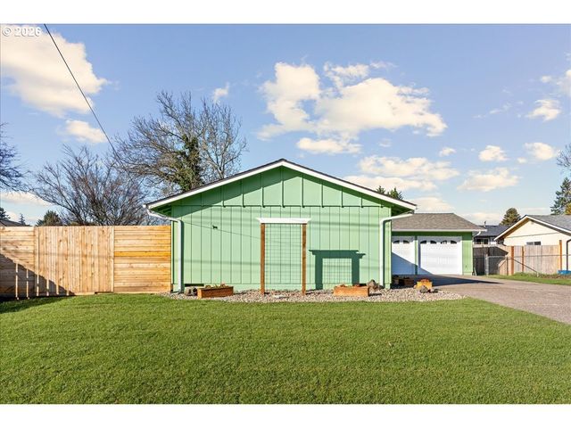 395 STARK St N, Salem, OR 97303