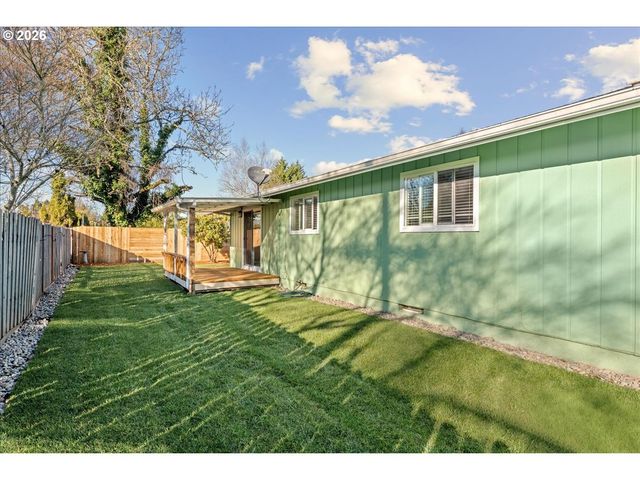 395 STARK St N, Salem, OR 97303