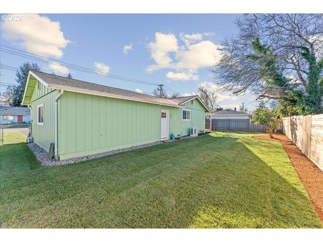 395 STARK St N, Salem, OR 97303