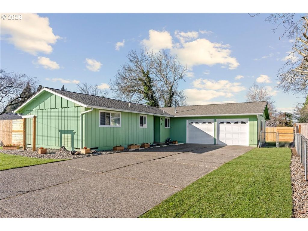 395 STARK St N, Salem, OR 97303