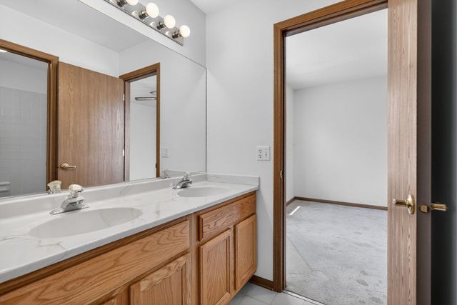 337 Inner Circle Drive, Bolingbrook, IL 60490