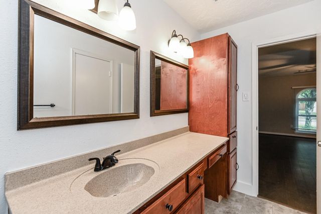 7923 Dawnridge Drive, Houston, TX 77071