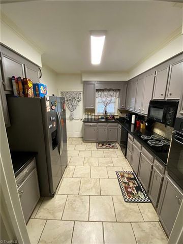 105 Arabian Lane, Salisbury, NC 28147